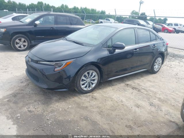 JTDEPMAE1NJ218677 Toyota COROLLA LE