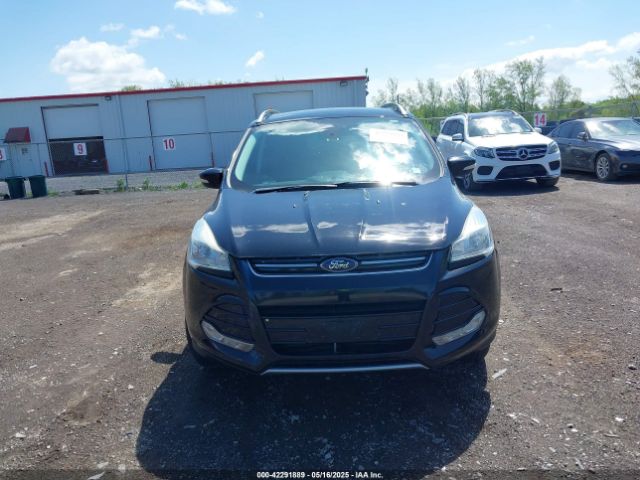 1FMCU9JX0GUA34603 Ford Escape Titanium