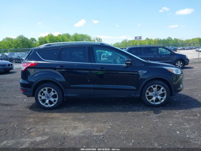 1FMCU9JX0GUA34603 Ford Escape Titanium