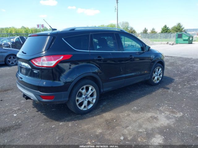 1FMCU9JX0GUA34603 Ford Escape Titanium
