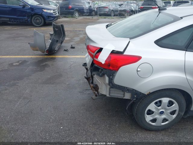 1FADP3E22GL259578 Ford 2016