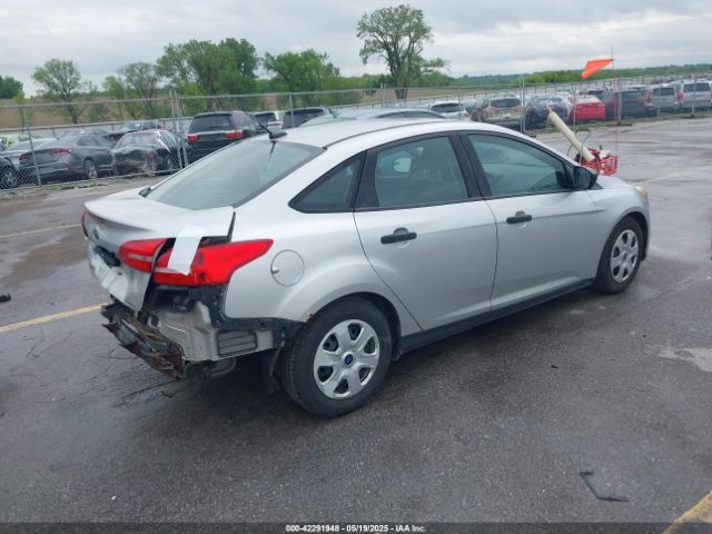 1FADP3E22GL259578 Ford 2016