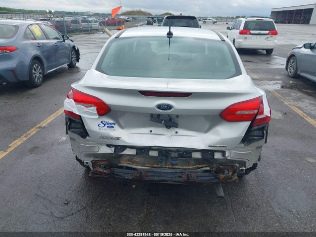 1FADP3E22GL259578 Ford 2016