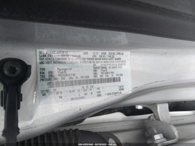 1FADP3E22GL259578 Ford 2016