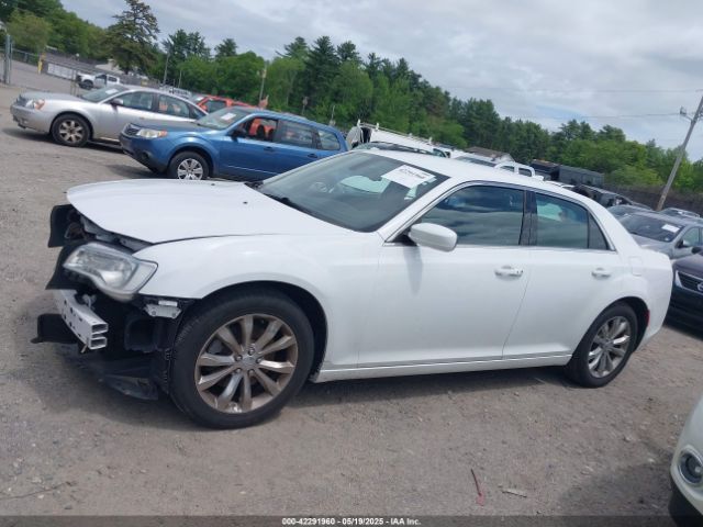 2C3CCARG9HH530103 Chrysler 300