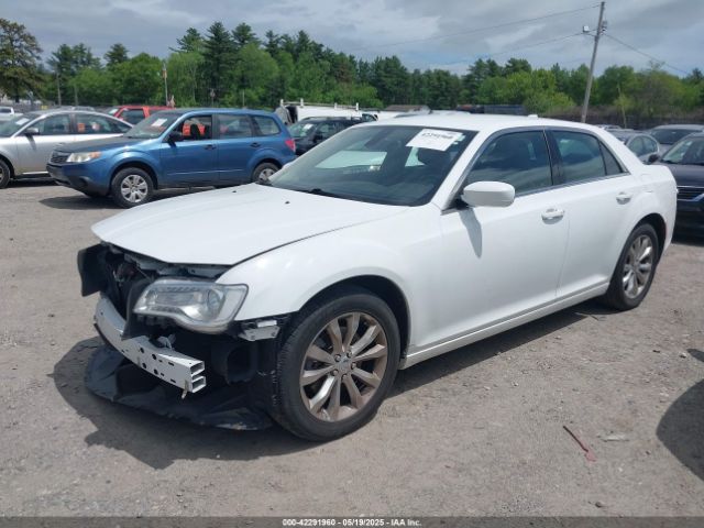 2C3CCARG9HH530103 Chrysler 300