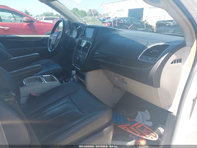 2C4RC1BG1ER397195 Chrysler Town & Country Touring