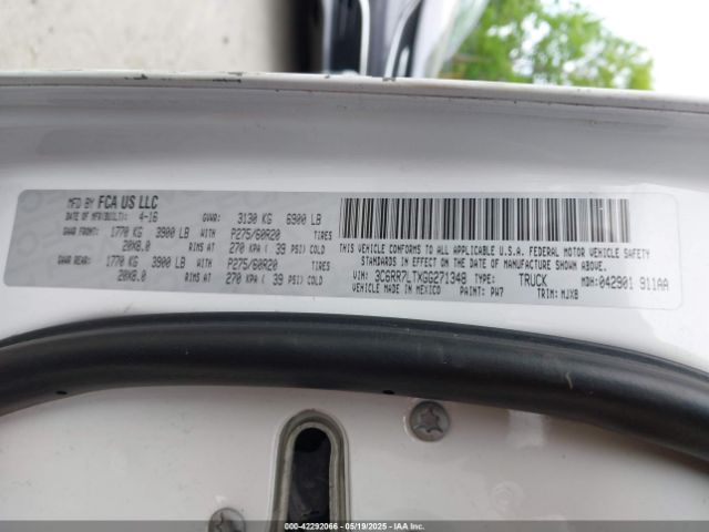3C6RR7LTXGG271348 RAM 1500 Big Horn