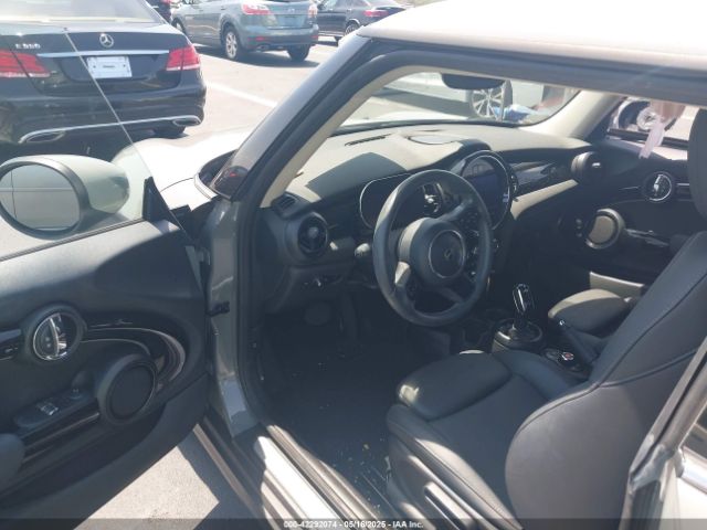2022 MINI HARDTOP WMW53DH0XN2R63568 Photo 4
