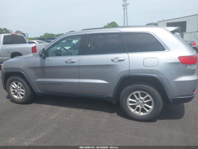 1C4RJEAG2JC455526 Jeep Grand Cherokee Laredo 4x2