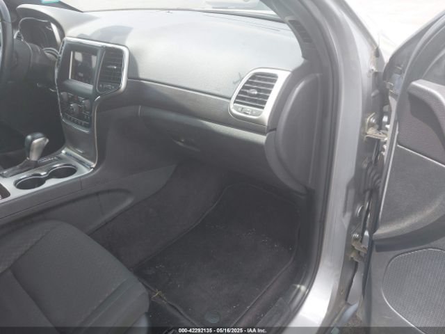 1C4RJEAG2JC455526 Jeep Grand Cherokee Laredo 4x2