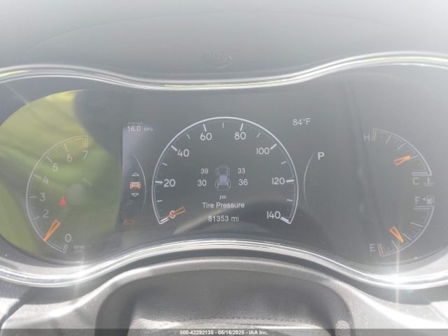 1C4RJEAG2JC455526 Jeep Grand Cherokee Laredo 4x2