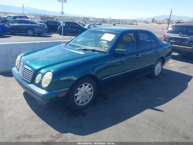 1998 MERCEDES-BENZ E 320 WDBJF65F2WA676325 Photo 1