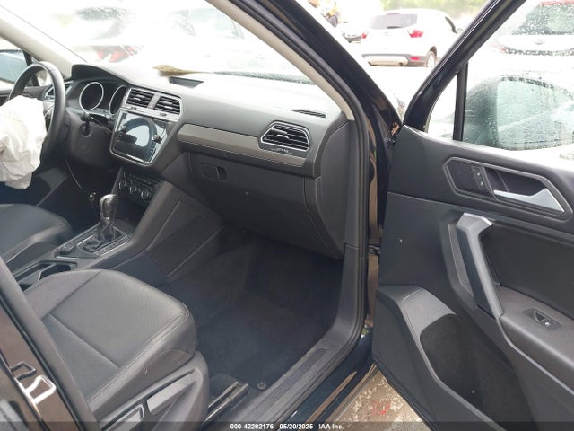 3VV2B7AX0KM012397 Volkswagen Tiguan 2.0t Se/2.0t Sel/2.0t Sel R-line/2.0t Sel R-line Black