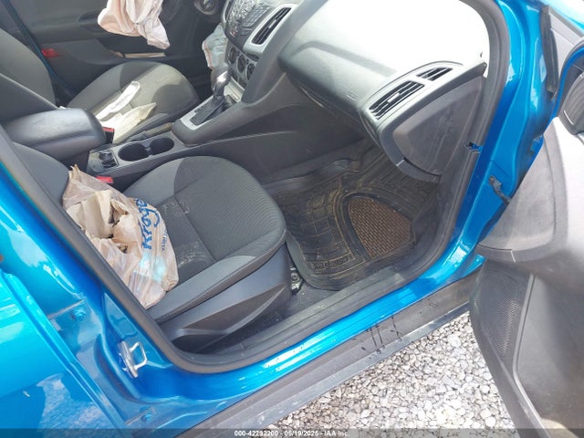 1FADP3F21EL320690 Ford FOCUS SE
