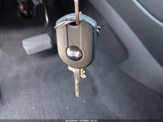 1FMCU9GX6GUB27794 Ford ESCAPE SE