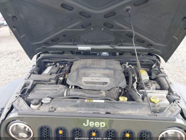 1C4BJWDG7GL113128 Jeep Wrangler Unlimited Sport