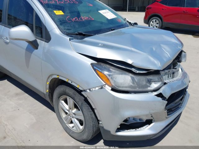 KL7CJKSB8LB030471 Chevrolet Trax Fwd Ls