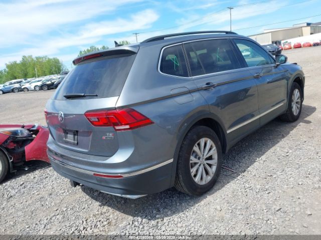 2018 VOLKSWAGEN TIGUAN 3VV2B7AX3JM138221 Photo 3