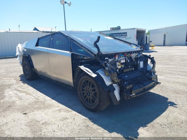 2025 TESLA CYBERTRUCK 7G2CEHED2SA059686 Photo 0