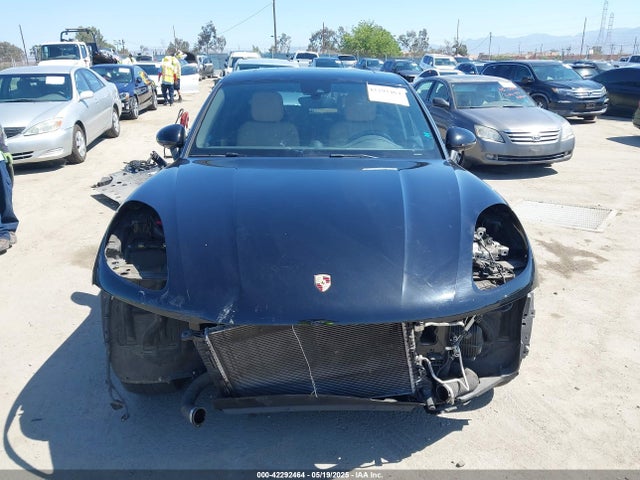 Porsche Macan 2017 WP1AA2A59HLB04714 Image 13