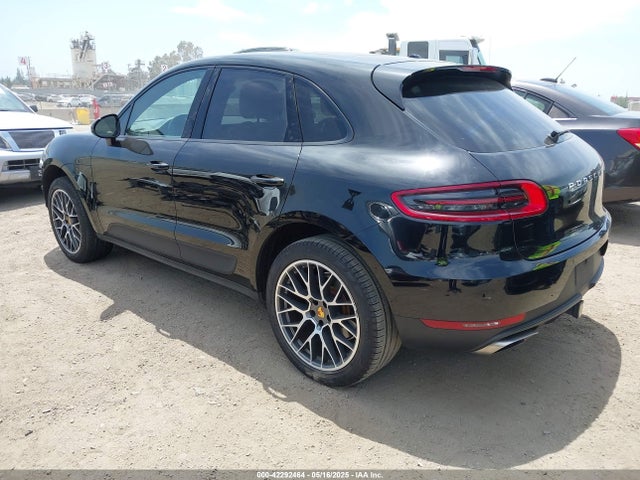 Porsche Macan 2017 WP1AA2A59HLB04714 Image 3