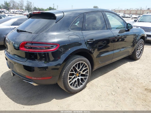 Porsche Macan 2017 WP1AA2A59HLB04714 Image 4