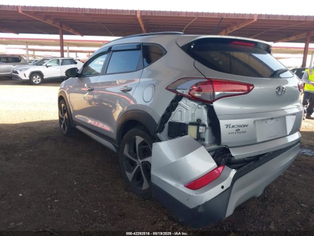 2017 HYUNDAI TUCSON KM8J33A25HU558097 Photo 2