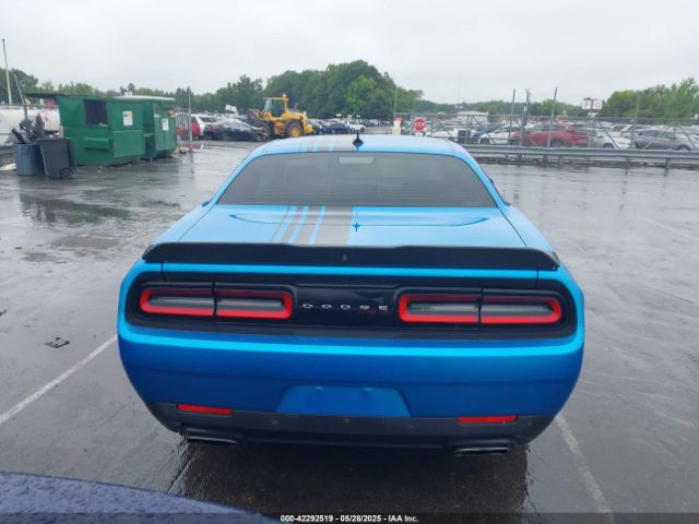 2C3CDZFJXKH521820 Dodge Challenger R/t Scat Pack