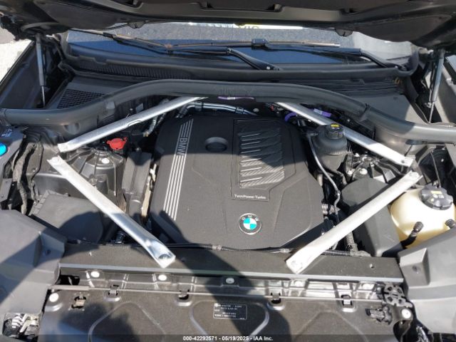 2022 BMW X5 5UXCR6C08N9L39205 Photo 9