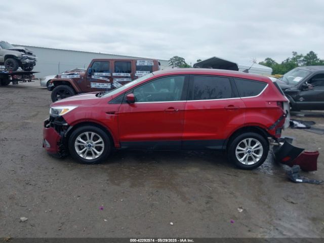 1FMCU0GD0KUA38832 Ford ESCAPE SE