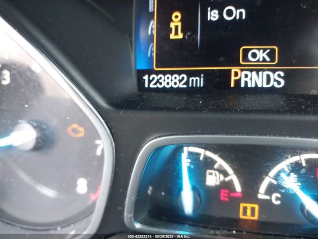 1FMCU0GD0KUA38832 Ford ESCAPE SE