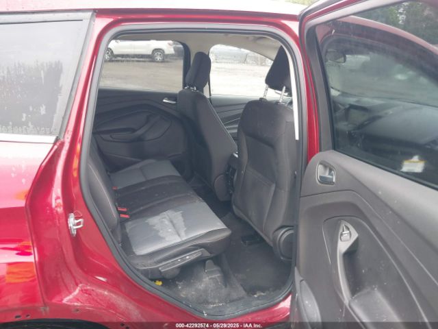 1FMCU0GD0KUA38832 Ford ESCAPE SE