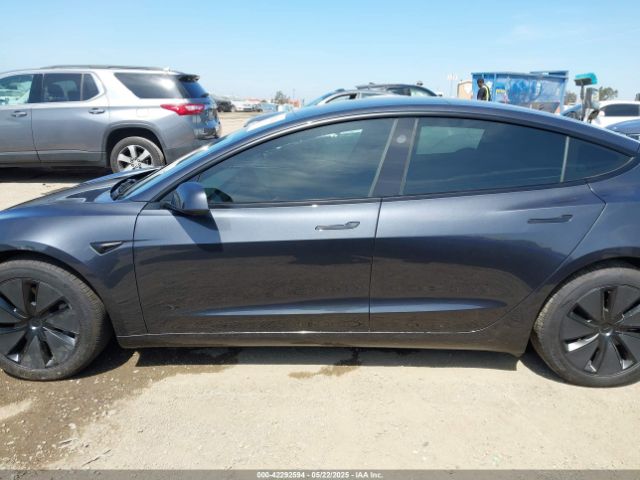 5YJ3E1EAXRF864994 Tesla 2024