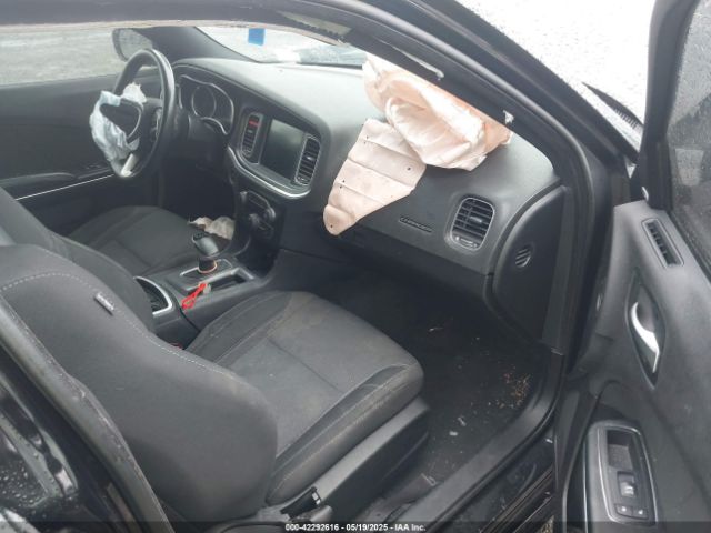 2C3CDXHG6GH215677 Dodge Charger Sxt