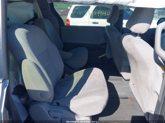 5TDZK3DCXFS594786 Toyota Sienna L