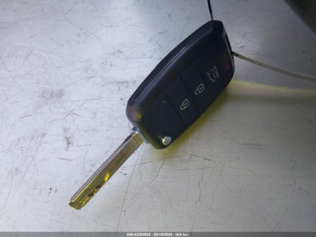 KNDJP3A50E7705780 KIA SOUL +