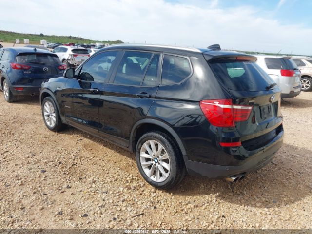 2016 BMW X3 5UXWX9C51G0D71570 Photo 2