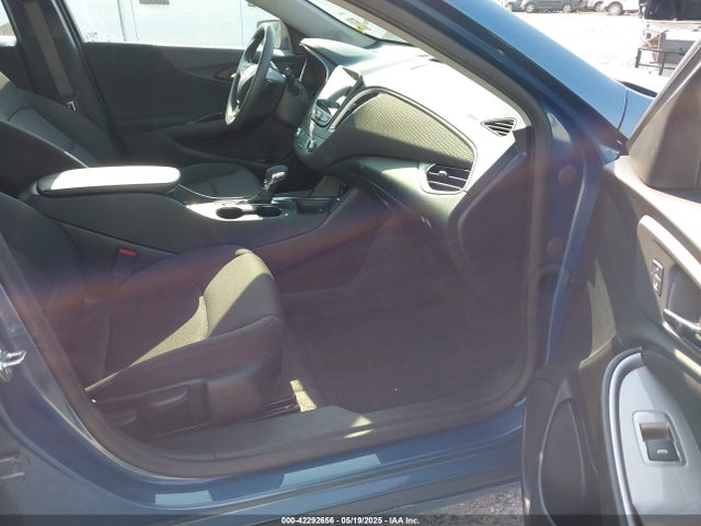 1G1ZD5ST2SF132346 Chevrolet Malibu Fwd 1lt