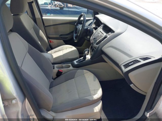 1FADP3K2XEL404562 Ford FOCUS SE