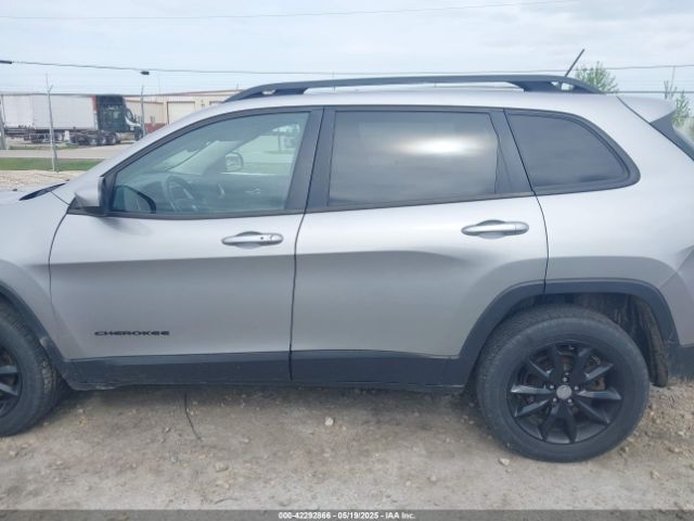 1C4PJMCB5EW296461 Jeep Cherokee Altitude