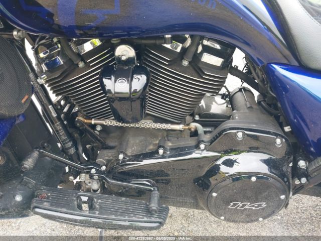 2019 HARLEY-DAVIDSON FLHXS 1HD1KRP10KB619463 Photo 8