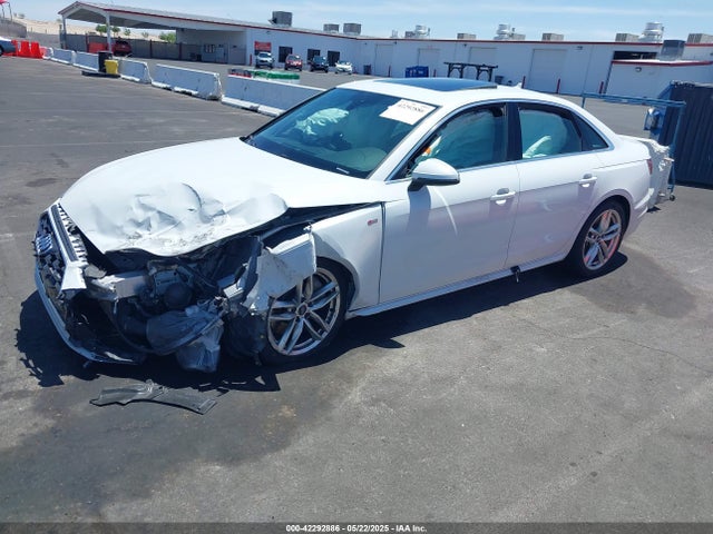 Audi A4 2020 WAUENAF47LN008396 Image 2