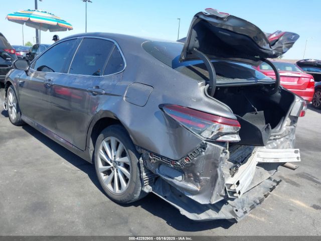 4T1C11AK8MU513670 Toyota CAMRY LE