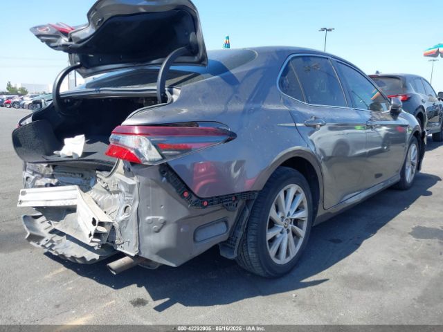 4T1C11AK8MU513670 Toyota CAMRY LE