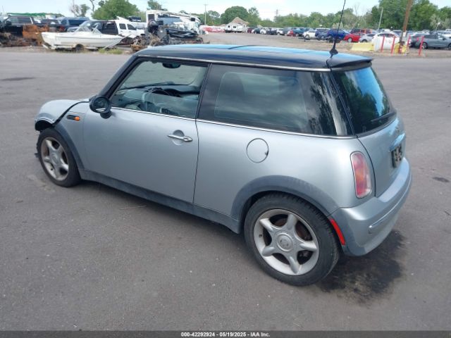 2004 MINI COOPER WMWRC33444TJ58048 Photo 2