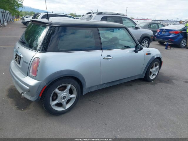 2004 MINI COOPER WMWRC33444TJ58048 Photo 3