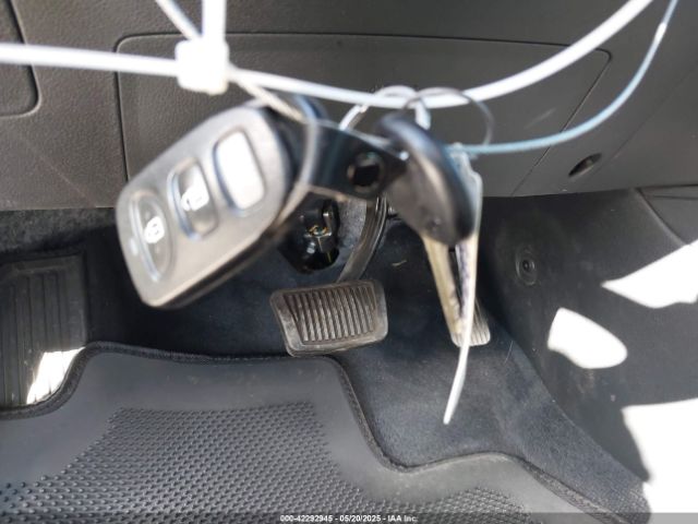 5NPD84LF8KH478075 Hyundai ELANTRA SEL