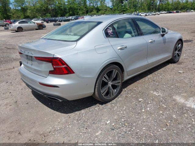 2022 VOLVO S60 7JRL12FL5NG173925 Photo 3
