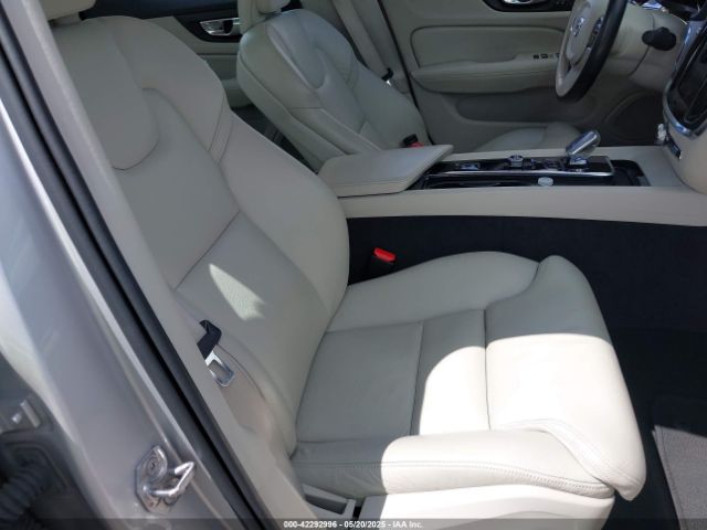 2022 VOLVO S60 7JRL12FL5NG173925 Photo 4